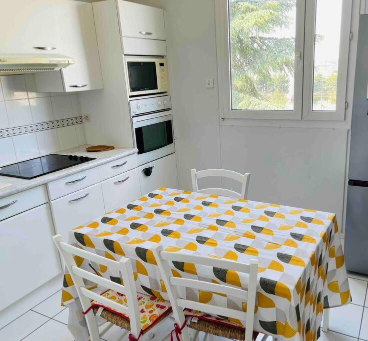 Appartement Place Verdun - Tours Buitenkant foto